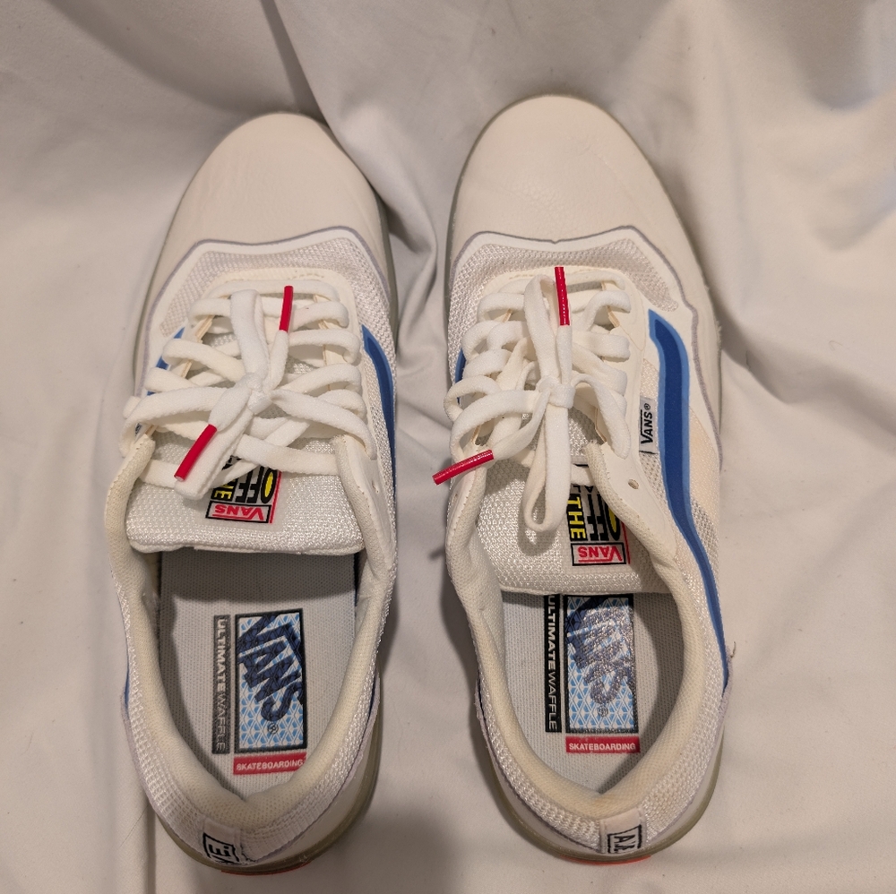 Vans AVE - Picture 8 of 10
